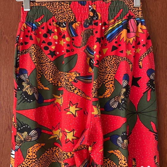 Nooworks PRIDE Tiger jogger pants in medium. Sold out print. - Picture 12 of 16